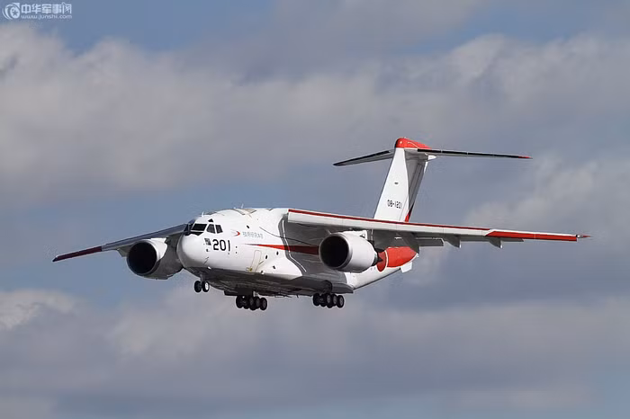 Máy bay vận tải cỡ lớn C-2 nội địa của Nhật Bản.