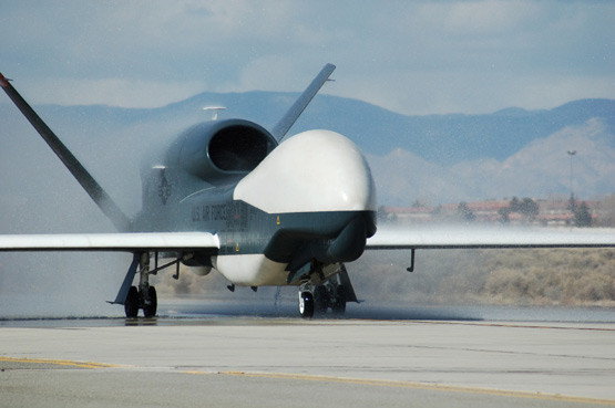 Máy bay do thám không người lái Global Hawk Máy bay do thám không người lái Global Hawk