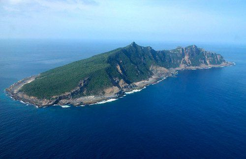 Đảo Senkaku hiện do Nhật Bản kiểm soát (Trung Quốc gọi là đảo Điếu Ngư) Đảo Senkaku hiện do Nhật Bản kiểm soát (Trung Quốc gọi là đảo Điếu Ngư)
