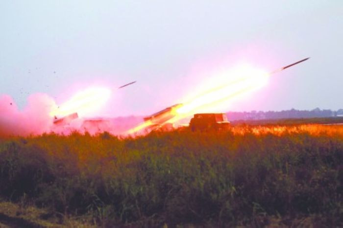 Đại quân khu Tế Nam tiến hành diễn tập phòng không tại một căn cứ ở bán đảo Sơn Đông Đại quân khu Tế Nam tiến hành diễn tập phòng không tại một căn cứ ở bán đảo Sơn Đông