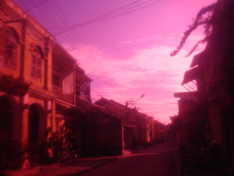 Chiều tím trên phố cổ. Chiều tím trên phố cổ.