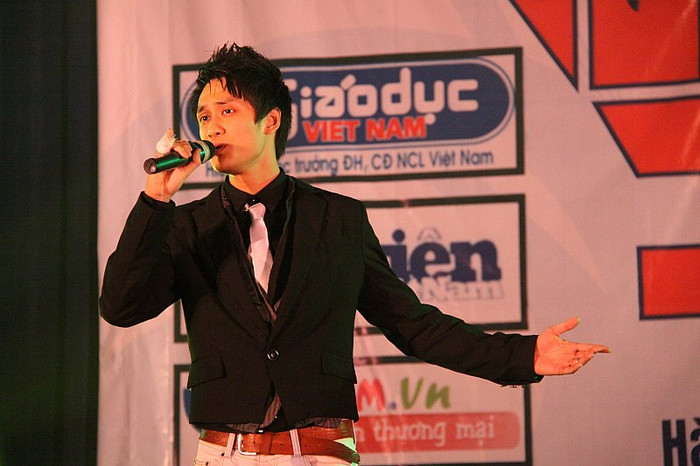 Và sâu lắng trong từng ca khúc nhạc trữ tình. Và sâu lắng trong từng ca khúc nhạc trữ tình.