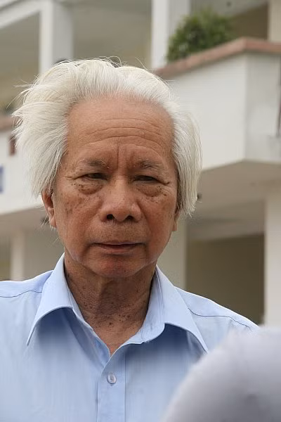 GS, TS Hoàng Trọng Yêm: Ba chung đã lỗi thời và nhiều khiếm khuyết. Ảnh Xuân Trung GS, TS Hoàng Trọng Yêm: Ba chung đã lỗi thời và nhiều khiếm khuyết. Ảnh Xuân Trung