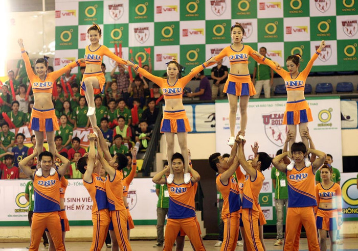 Nhảy đồng diễn cổ động trường đại học Đại Nam. Nhảy đồng diễn cổ động trường đại học Đại Nam.