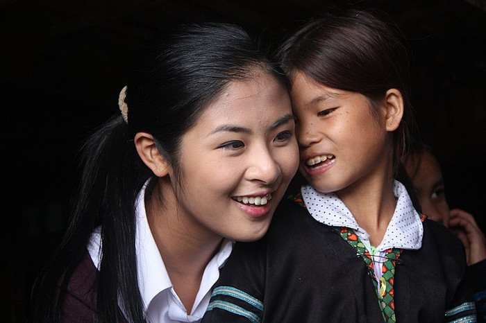 Nên Ngọc Hân được em bé này ghé tai nói là cô dễ thương. Nên Ngọc Hân được em bé này ghé tai nói là cô dễ thương.