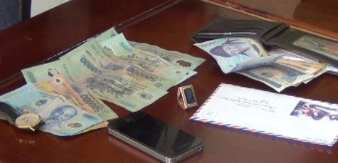 Một số tang vật của vụ án mà các đối tượng đã cướp của những lái xe taxi