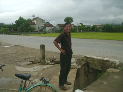 Ông Lê Văn Cảnh, chủ tiệm sửa xe ngày nơi vụ tai nạn xảy ra kể lại tình tiết vụ tai nạn Ông Lê Văn Cảnh, chủ tiệm sửa xe ngày nơi vụ tai nạn xảy ra kể lại tình tiết vụ tai nạn