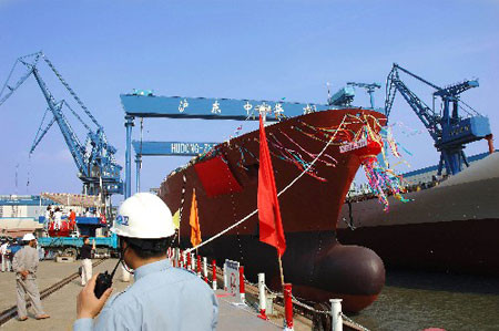 Nhiều năm qua, đơn đặt hàng đóng tàu của Trung Quốc luôn đứng đầu thế giới. Nhiều năm qua, đơn đặt hàng đóng tàu của Trung Quốc luôn đứng đầu thế giới.