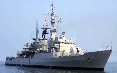 Tàu hộ vệ lớp Lupo kiểu cũ, do Italia chế tạo. Tàu hộ vệ lớp Lupo kiểu cũ, do Italia chế tạo.
