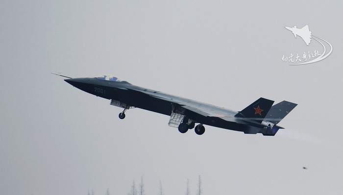 Máy bay chiến đấu tàng hình J-20 của Trung Quốc. Máy bay chiến đấu tàng hình J-20 của Trung Quốc.