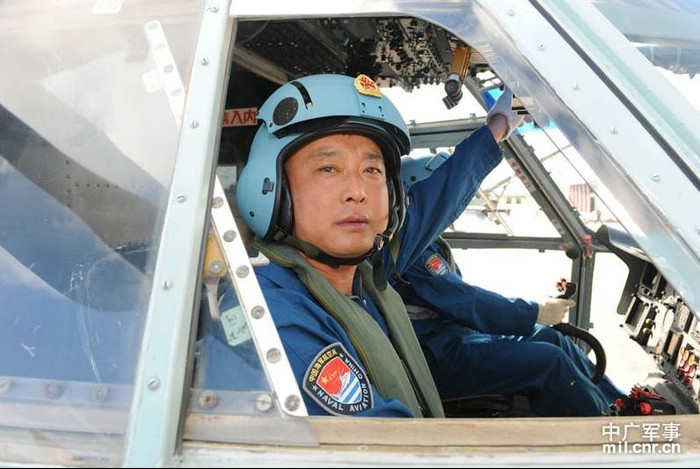 Phi công máy bay trực thăng Trung Quốc.