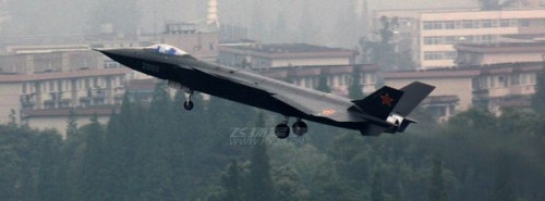 Máy bay nguyên mẫu J-20 thứ 2 đánh số 2002 bay thử thành công. Máy bay nguyên mẫu J-20 thứ 2 đánh số 2002 bay thử thành công.