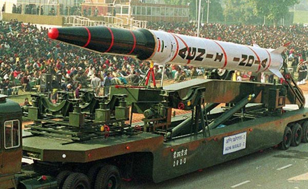 Tên lửa đạn đạo Agni-1 của Ấn Độ. Tên lửa đạn đạo Agni-1 của Ấn Độ.