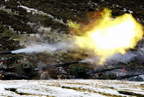 Phân đội phòng không, Lữ đoàn miền núi đóng ở Tây Tạng bắn "máy bay địch".