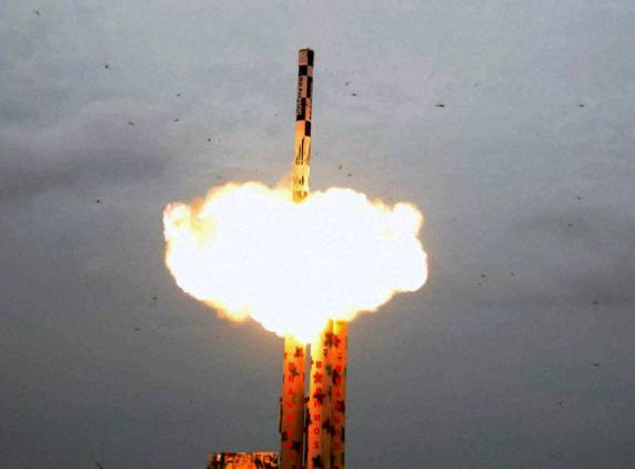 Ấn Độ phóng thử tên lửa hành trình siêu âm Brahmos. Ấn Độ phóng thử tên lửa hành trình siêu âm Brahmos.