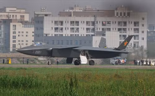 Máy bay thử nghiệm J-20 của Trung Quốc.