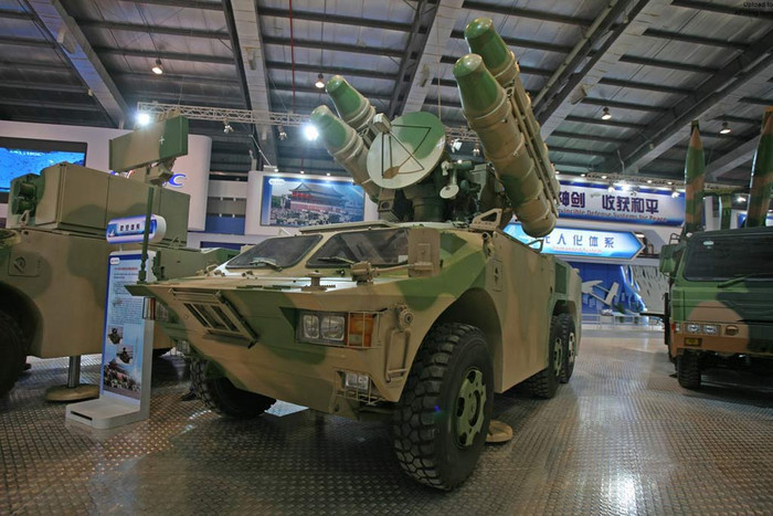 Trung Quốc thúc đẩy xuất khẩu vũ khí ra nước ngoài để kiếm được nhiều tiền. Trong hình là tên lửa phòng không tầm gần HQ-7A (hay FM-90) đã được xuất khẩu (Bangladesh).