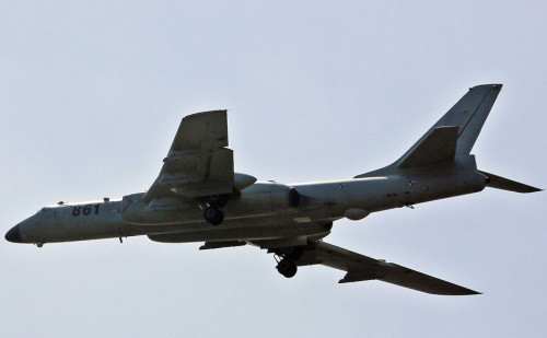 Máy bay ném bom H-6K Không quân Trung Quốc