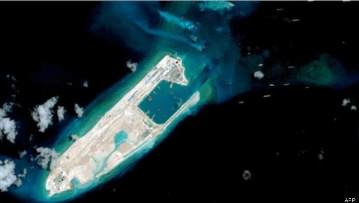 Đá Chữ Thập thuộc quần đảo Trường Sa của Việt Nam đang bị Trung Quốc biến thành một tiền đồn quân sự