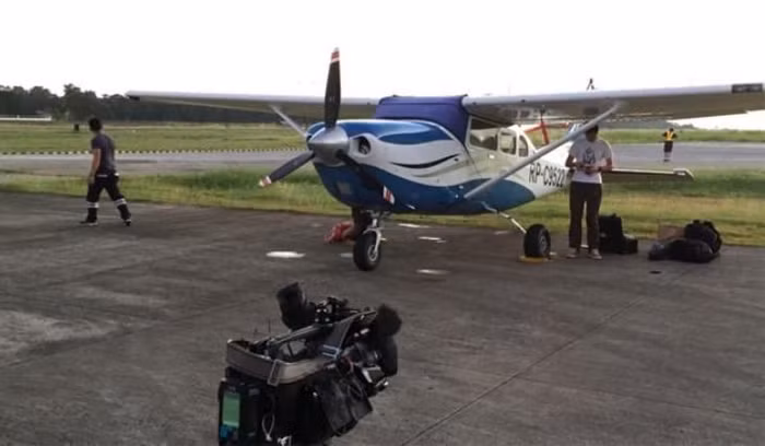 Máy bay cỡ nhỏ Cessna 206 vừa được phóng viên hãng tin BBC Anh sử dụng để "khảo sát" khu vực đảo nhân tạo ở Biển Đông