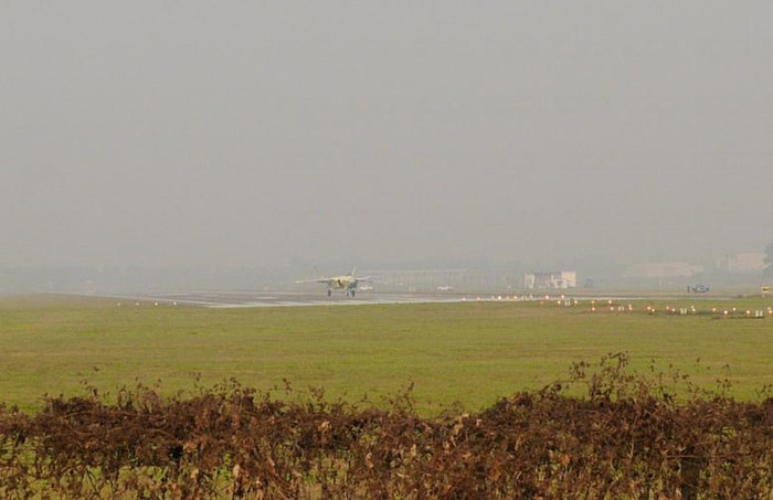 Máy bay chiến đấu tàng hình J-20 số hiệu 2101 Trung Quốc xuất hiện trên đường băng ngày 25/12/2015