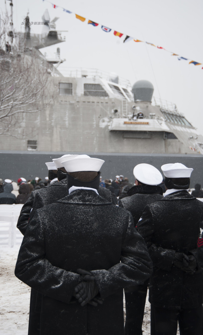 Ngày 21 tháng 11 năm 2015, Mỹ tổ chức lễ biên chế tàu tuần duyên Milwaukee LCS-5 Ngày 21 tháng 11 năm 2015, Mỹ tổ chức lễ biên chế tàu tuần duyên Milwaukee LCS-5