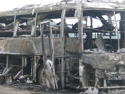 Chiếc xe chỉ còn lại trơ khung