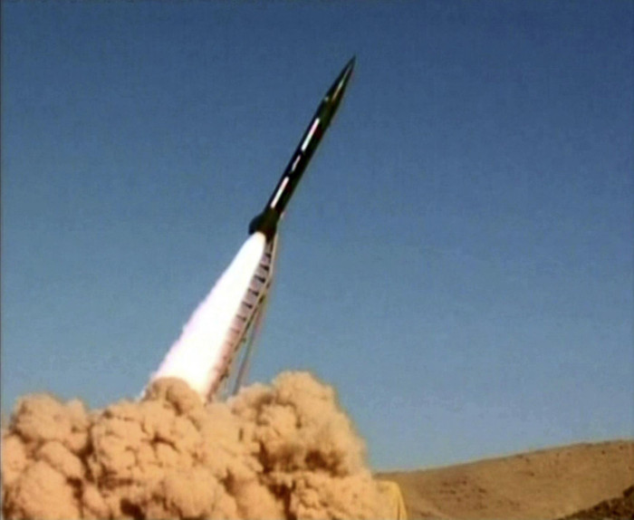 Tên lửa của Syria được phóng lên trong một cuộc tập trận đầu tháng 12/2011