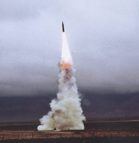 Tên lửa chiến lược kiểu mới phóng giếng của lực lượng Pháo binh 2 Trung Quốc Tên lửa chiến lược kiểu mới phóng giếng của lực lượng Pháo binh 2 Trung Quốc