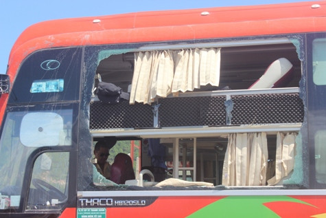 Sau vụ nổ xe khách hàng H&N vào ngày 30/9 làm 3 người của nhà xe bị thương việc ký gửi hàng trên xe khách sẽ được siết chặt hơn Sau vụ nổ xe khách hàng H&N vào ngày 30/9 làm 3 người của nhà xe bị thương việc ký gửi hàng trên xe khách sẽ được siết chặt hơn