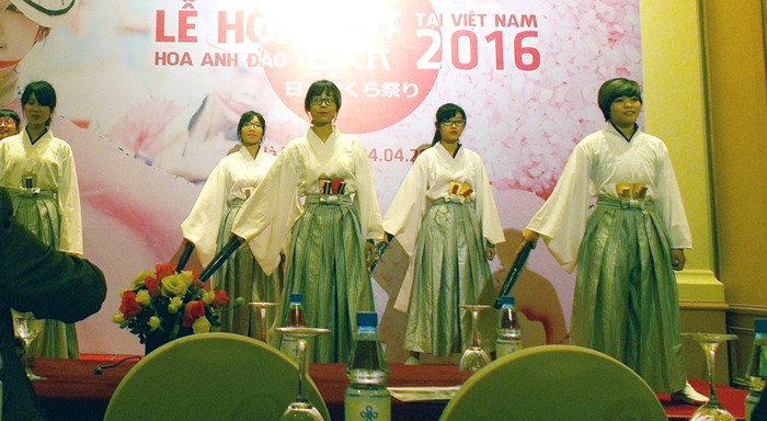 Một điệu múa truyền thống của Nhật Bản.