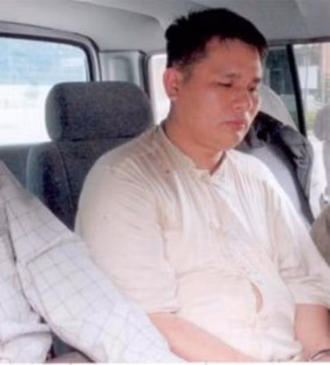 Trùm ma túy Quốc tế Nguyễn Chiến Thắng (sinh năm 1965, quê quán Nam Lĩnh-Nam Đàn), có hộ khẩu thường trú tại phường Cửa Nam, TP Vinh, đã có thâm niên hành nghề buôn bán trái phép chất ma túy từ hơn 20 năm nay. Địa bàn hoạt động của Thắng chủ yếu là vùng biên giới giáp ranh với Thái Lan, nên khi có động tĩnh, Thắng trốn sang Thái Lan ẩn náu. Trước khi bị bắt, Thắng là tên tội phạm có lệnh truy nã đỏ của Interpol. Năm 2002, Thắng lẩn trốn sang Lào tổ chức đường dây buôn bán, vận chuyển trái phép chất ma túy, trở thành một trong những tên trùm ma túy lớn nổi tiếng ở Lào và Thái Lan. Nguyễn Chiến Thắng là trùm ma túy quốc tế thứ 3 có hộ khẩu thường trú ở Nghệ An đã sa lưới pháp luật.