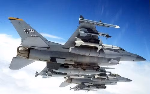 Máy bay chiến đấu F-16C do Mỹ chế tạo