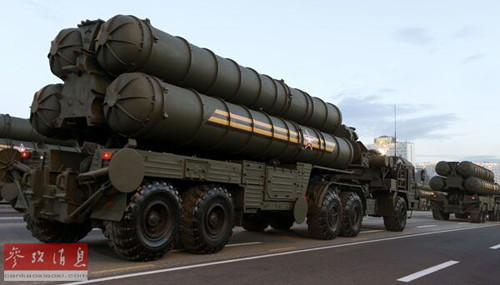 Tên lửa phòng không S-400 tham gia duyệt binh Tên lửa phòng không S-400 tham gia duyệt binh