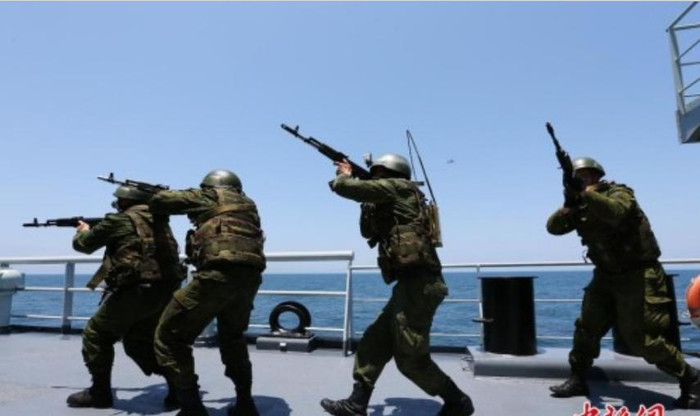 Diễn tập thực binh Trung-Nga (ảnh tư liệu) Diễn tập thực binh Trung-Nga (ảnh tư liệu)