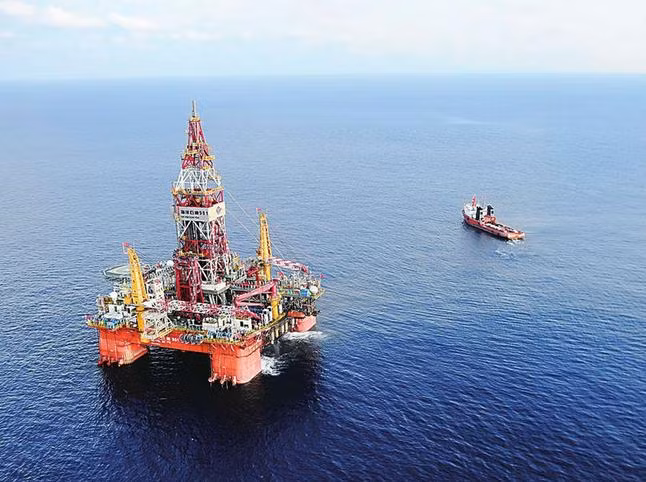 Giàn khoan nước sâu Hải Dương Thạch Du 981 Trung Quốc
