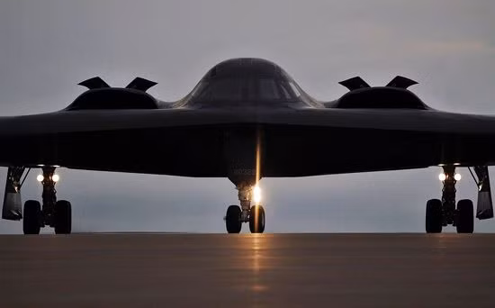 Máy bay ném bom chiến lược tàng hình B-2A Mỹ