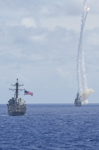 Ngày 24 tháng 3 năm 2015, tàu khu trục Atago DDG177 Nhật Bản liên tiếp bắn tên lửa phòng không (nguồn mang sina Trung Quốc) Ngày 24 tháng 3 năm 2015, tàu khu trục Atago DDG177 Nhật Bản liên tiếp bắn tên lửa phòng không (nguồn mang sina Trung Quốc)