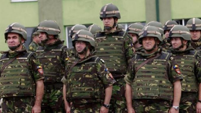 Binh sĩ NATO Binh sĩ NATO