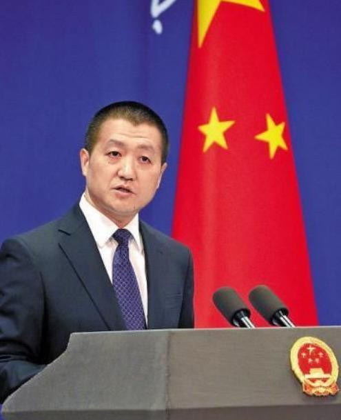 Lục Khang - phát ngôn viên Bộ Ngoại giao Trung Quốc