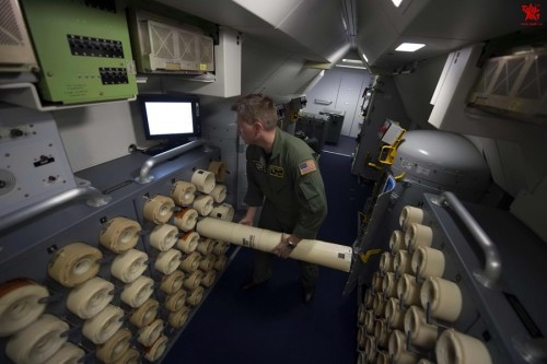 Bên trong máy bay tuần tra săn ngầm P-8A Bên trong máy bay tuần tra săn ngầm P-8A