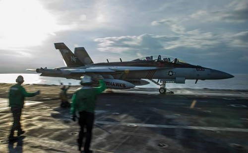 Máy bay chiến đấu trên tàu sân bay USS George Washington, Hải quân Mỹ