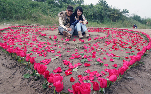 Đôi bạn trẻ hạnh phúc