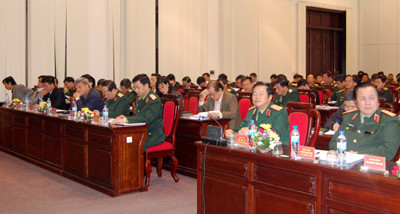 Đồng chí Thượng tướng Đỗ Bá Tỵ chủ chì hội nghị.