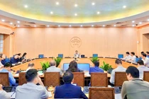 Hội nghị được tổ chức trực tiếp tại trụ sở Ủy ban nhân dân thành phố Hà Nội và kết hợp trực tuyến đến 126 điểm cầu tại trụ sở Ủy ban nhân dân các xã, phường. Ảnh: hanoi.gov.vn.