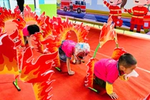 Những bài học đầy thiết thực trong giờ kỹ năng sống khiến các bậc phụ huynh yên tâm, tin tưởng. Ảnh: NVCC.