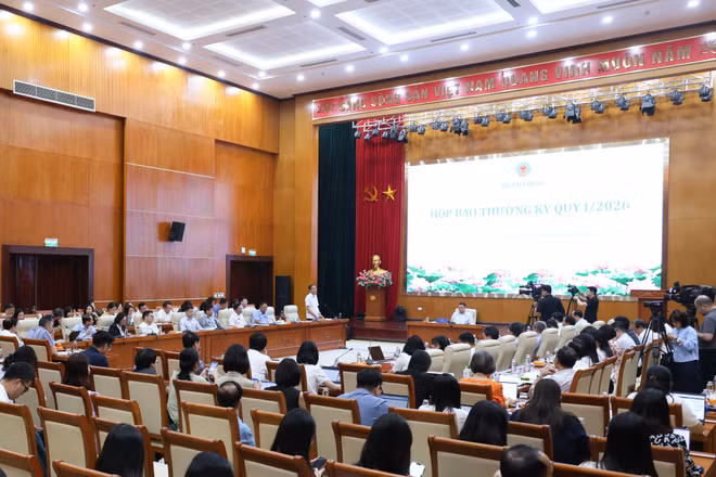 Quang cảnh họp báo thường kỳ quý I/2026 của Bộ Tài chính.