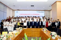 30 sinh viên xuất sắc Viện Ngân hàng – Tài chính nhận học bổng từ Ngân hàng KEB Hana 