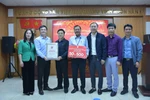 Trao tặng tại Sở Giáo dục và Đào tạo tỉnh Bắc Ninh.