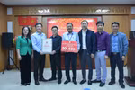Trao tặng tại Sở Giáo dục và Đào tạo tỉnh Bắc Ninh.